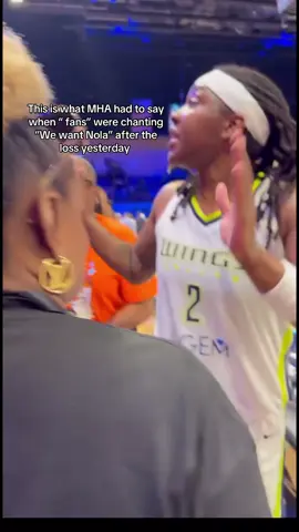 So sad how a player has to step in. Yes Chris might not be the best coach but he’s still their coach. They’re a completely rebuilt/new team right now. There’s new players, new coach, no chemistry, etc. #fyp #viral #dallaswings #paigebueckers #WNBA #wbb #mha 