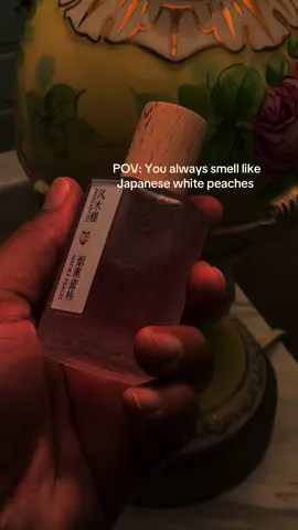 Frosted peaches #fragrance #perfumetiktok #colognetiktok #smell 
