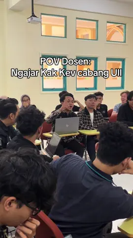 role play memusyawarahkan solusi atas kasus kebocoran data, ternyata sangat menghayati peran :) mantapp  #dosen #kelasbisnis #bisnisdigital #uii #fbeuii #uiiyogyakarta 