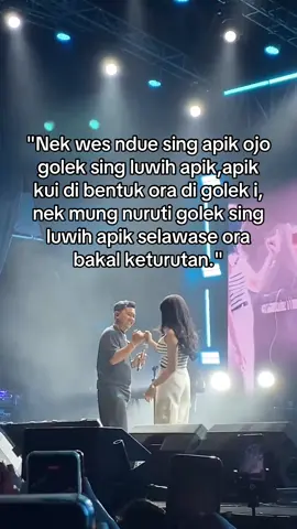 Yang setara itu di bentuk bersama, bukan terus mencari❤️‍🩹 Konser Preston Malang✨ @DENNY CAKNAN @BELLA BONITA #prestonmalang #dennycaknan #guyonwaton #promomakanmerdeka #ndxaka #juicyluicy #vidioby@Makeupof.riza #fypage #sinarengan #fyp 