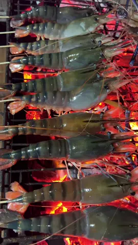 Nướng 2ky tôm càng xanh nước mắm tiêu. Thơm thấy bể 
