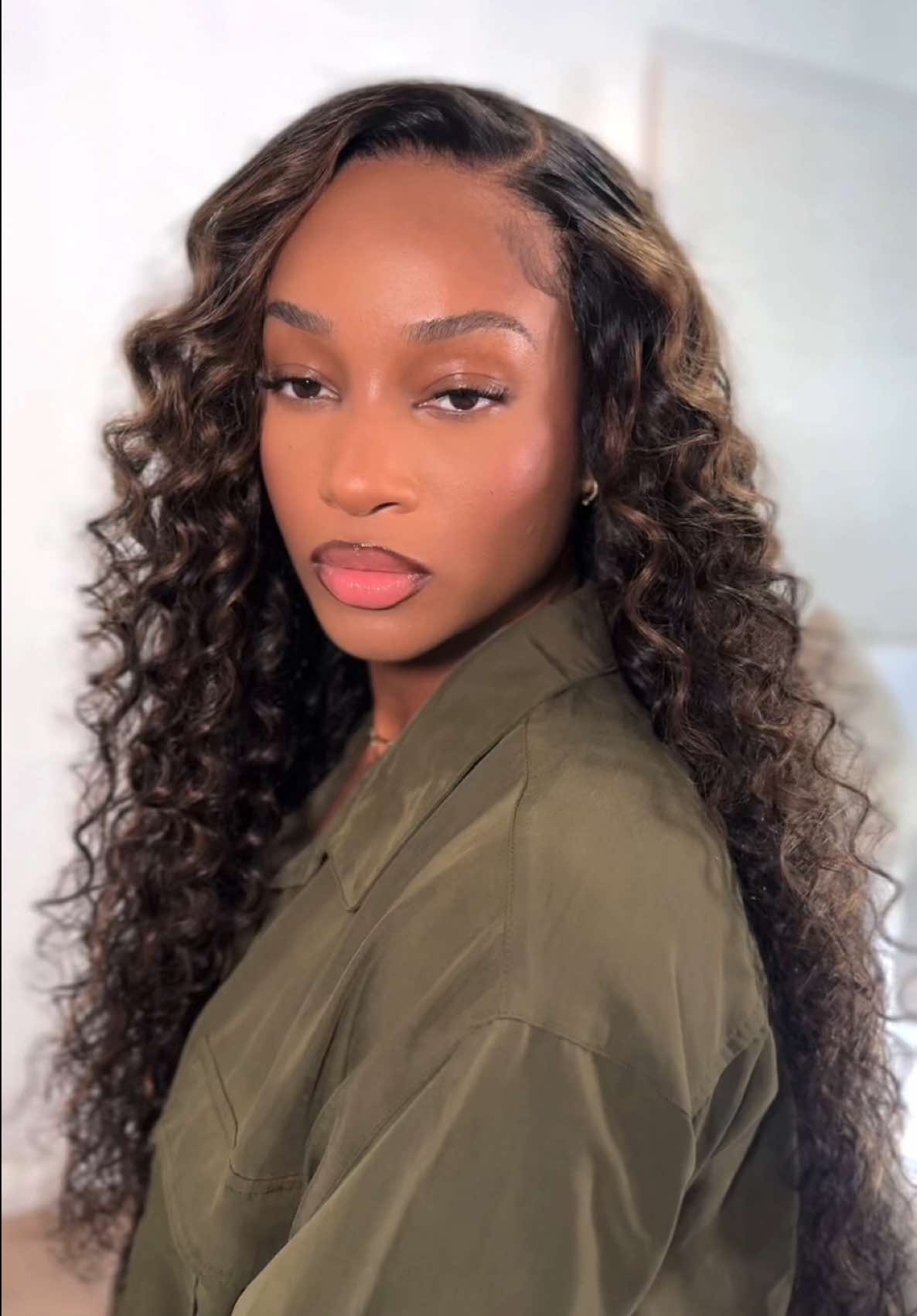 @nadulahairwig  @nadula hair  gorgeous wig🤎 Nadula 7x5 Golden Brown Highlight Water Wave 24 inch Wig #nadulahair #highlightwig #wiginstall #hairinspo #curlyhair 