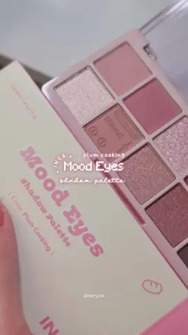 🍇🎀 INGA Mood Eyes - Shadow Palette ( Plum Cooking ) 🍇🎀   Another mauve/cool tone (definitely leaning on a pink-er side) palette added to my collectionn ✨ it’s so prettyyy and definitely more pigmented in real life, the camera just doesn’t do it justice ( ＞Д＜；) Absolutely in love with it, thank you @inga_cosmetics !! #inga #cooltone #eyeshadow   #CapCut #kbeauty @inga_vietnam 