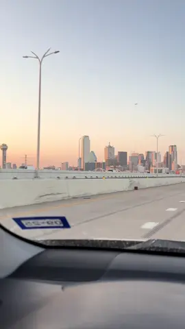 I was way too tired to post last night, but I madeeee it ✨  #dallastx #roadtrippin #bestiegoals 