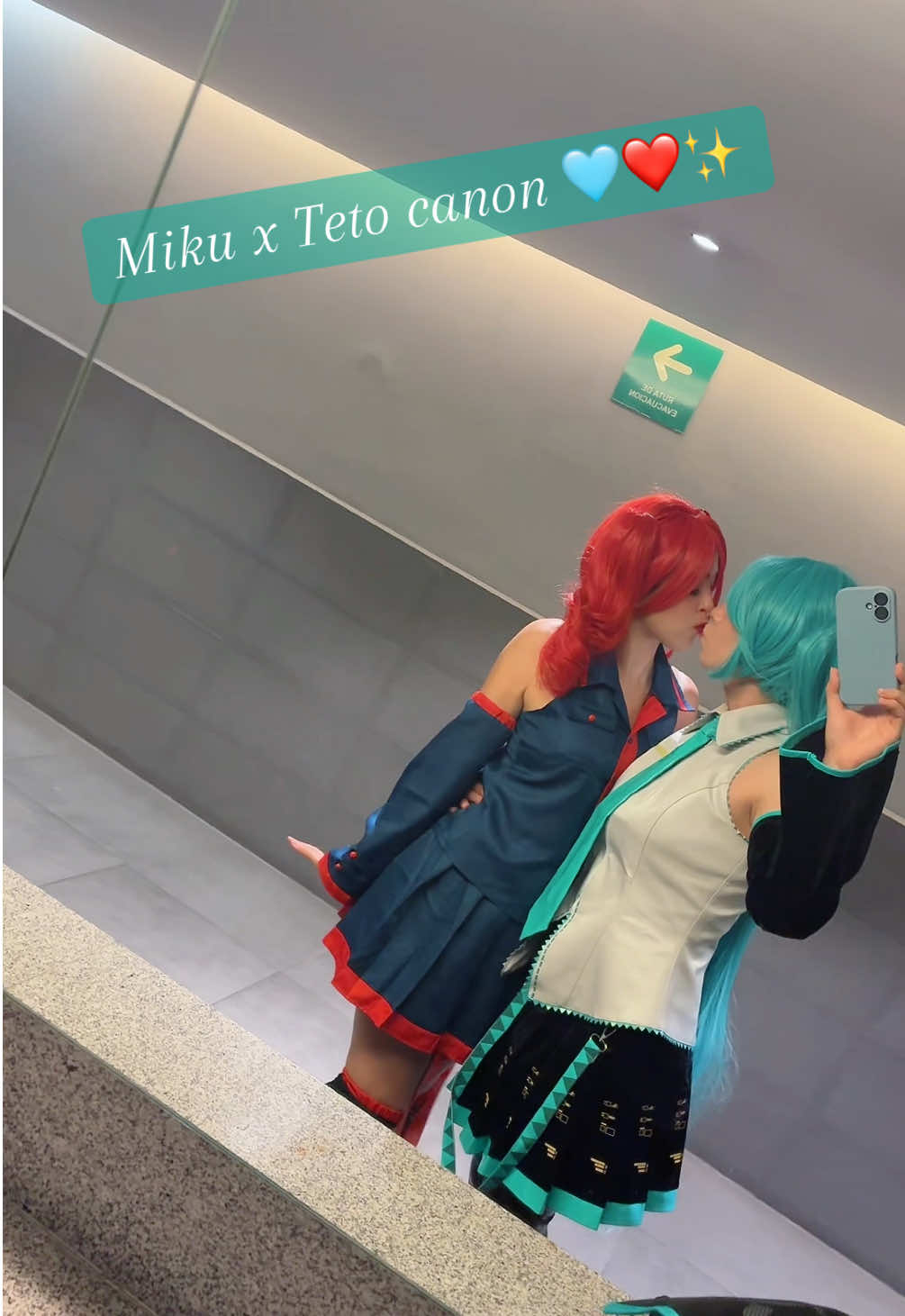 Miku x Teto forever 🩵❤️✨ #hatsunemiku #kasaneteto #mikucosplay #hibana #ado 