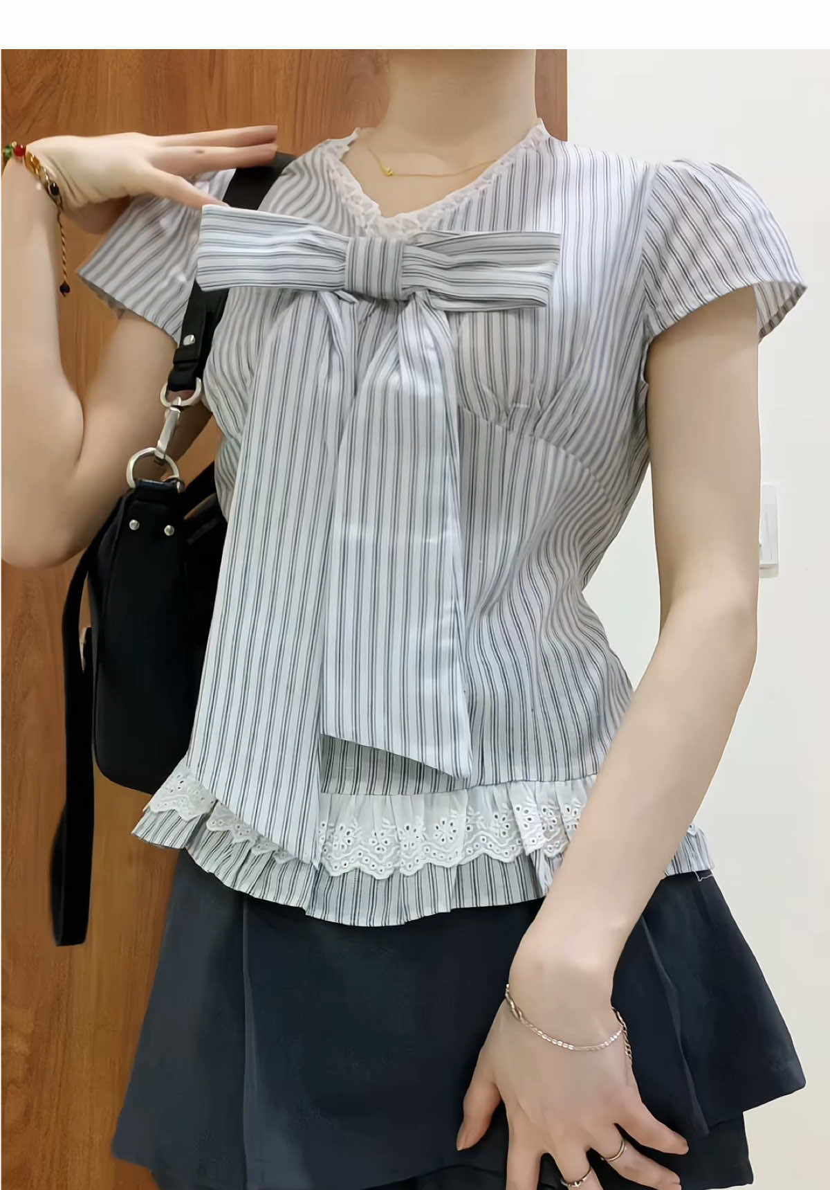 Siu xinh luôn á #29febcloset #aosomidinhno #somivienbeo #somikesoc #phoidoxinh 