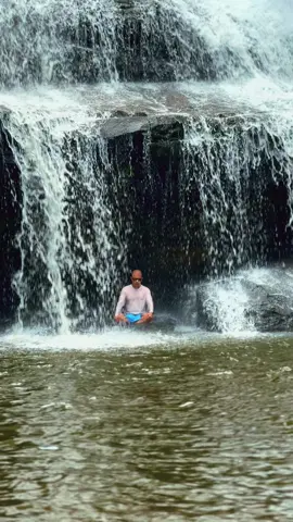 Connecting  with the super power via super nature ! #nepalimuser🇳🇵🇳🇵🇳🇵🇳🇵❣️❣️❣️ #omnamahshivay #hindu #waterfall 