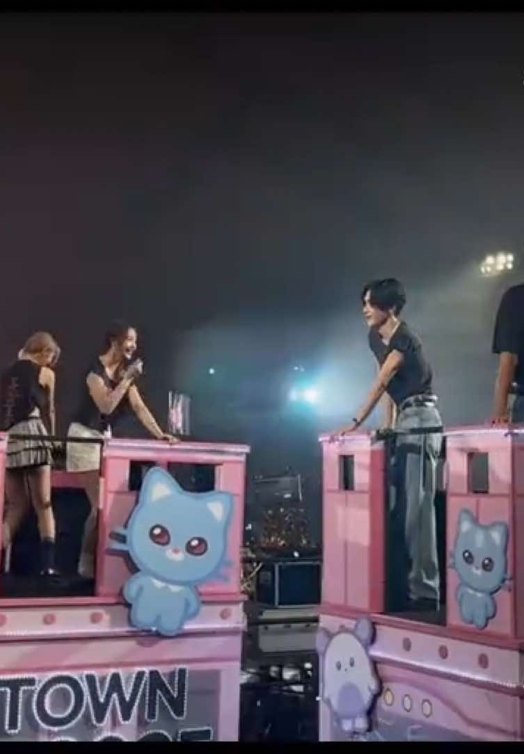 odong”fancam dari bawah #Hearts2Hearts #하츠투하츠 #H2H #smtown #smtown_tokyo #smtownfamilly #CARMEN #카르멘 #IAN #A_na #wonbin #heechul #riize 