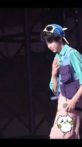 nhìn ẻm tự nhiên vậy thui chứ trong lòng là cũng ngại muốn chớt🤣🤣🤣 #trandichhang #chenyiheng #jonathan #tts #tf #f4  #tfgiatộc #tfgiatocf4 #tffamily #tffamily🇨🇳💫 #sdfj #tudai #lau18 #lau18_🍿 #lầu18🌟  #thoidaiphongtuan #sdfj_lầu18🌸🎐 #dury_cyh #capcut #xh #fyp #xhtiktok #dethuong #dangyeu #cute #cuti #ume #deptrai #traidep #tucong #congdien #day1 #concert #fancam #ngai #🤣🤣🤣 #🤣🤣 #🤣 #tunhien 