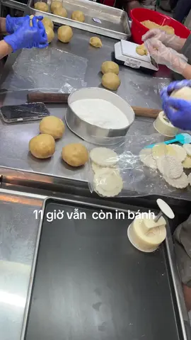 Làm bánh đêm #cakes  #mooncakes  #anvat  #cakes 