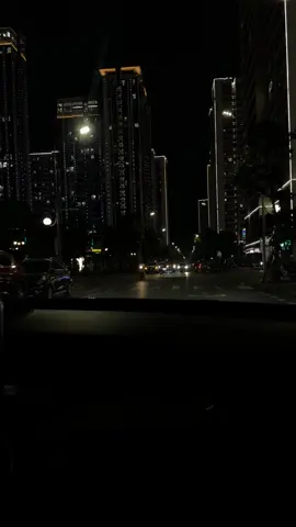 Là người ai mà không sống với ít nhất một nỗi buồn ….
