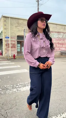 Texas 10? We agree. #fyp #punchyvaquera #western #westernfashion #westernboutique 
