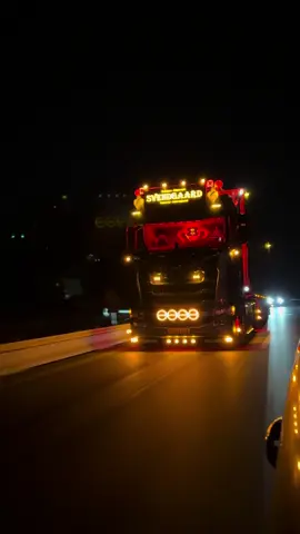 Svendgaard #scaniav8 #gejler #foruyou #fyp #foryoupage❤️❤️ #🚨 #scnaia #svendgaard #svendgaardtransport #svendgaardtranport🤠🤟🚨🚨 