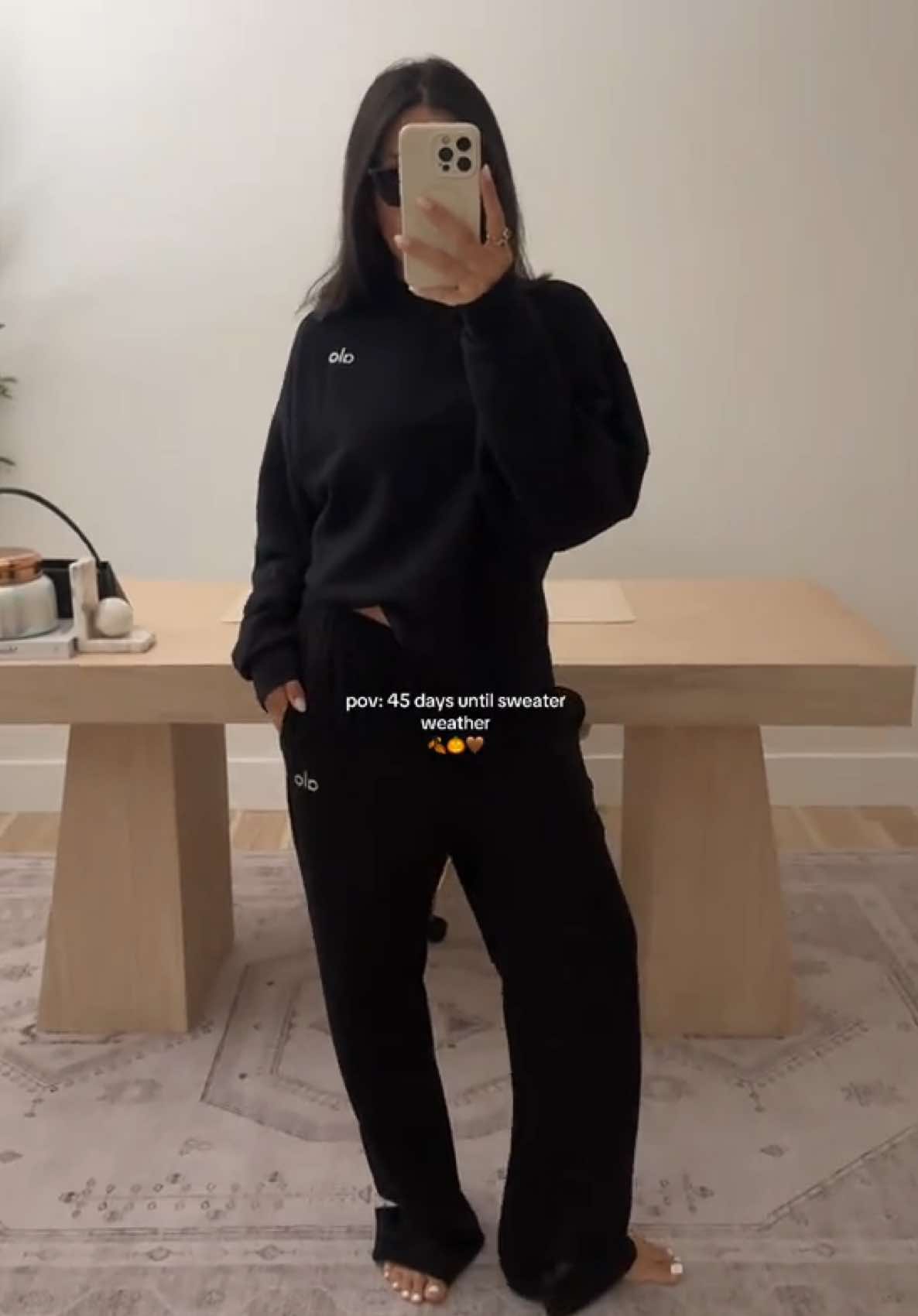 Who else is excited for sweater weather? 🤎  Owned these sweats for about 6 months now I’m truly obsessed. I can’t wait to order another set 🎃 #aloaccolade #alosweats #alo #falloutfits 
