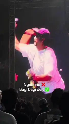 Eeeeeh malah bagi bagi duit, mau jugaaa!!🤚🤚🤚 #teenagedeathstar #cherrypop2025 #cherrypop 