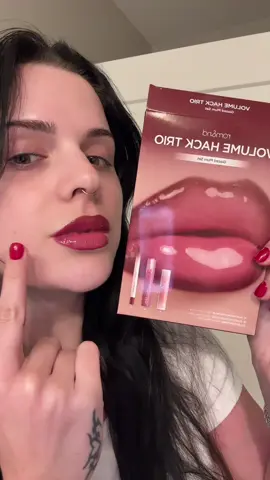 I usually despise having this much product on my lips but I think I can rock with this #makeup #lipkit #lips #beautyhacks #TikTokShopCreatorPicks 
