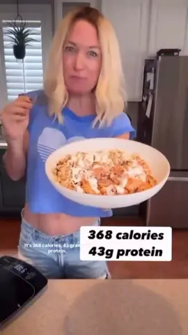 ✨ Low-Calorie, High-Protein Taco Bowl Hack ✨ This entire recipe starts with Palmini Rice — only 20 calories per serving (60 calories for the whole bag)! 😱 Here’s how I made it: 🥩 5 oz cooked ground chicken (I batch cook mine for the week) 🌮 2 tbsp taco seasoning 🍅 1 ¼ cup salsa 🥄 Mix & heat in a pan with the Palmini rice until warm 🥗 Top with ¼ cup Bolthouse Ranch dressing @PalminiOfficial  💡 It’s simple, flavor-packed, and perfect for busy nights. Bonus: low-calorie & protein-packed so you can hit your goals without boring meals. Who’s adding this to their meal prep? 🙋‍♀️ #LowCalorieMeals #HighProteinMeals #PalminiRice #WeightLossMeals #EasyDinnerIdeas #ProteinPacked #LowCalorieRecipes      