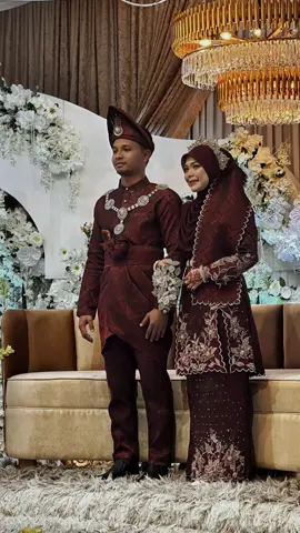 Celebrating the union of the bride and groom with the Tenby Squad. Congratulations Aini & Azroe 💍 *Solemnisation videography credit to Akem!