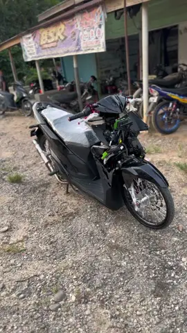 🥀🥀#varioring17style🇹🇭 #variomodifikasi #vario125modifikasi #galaubrutal🥀 #fyp