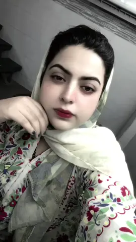 Zindagi Sy pershan hu bht zada 😭💔koi Kise nh ha yr