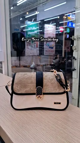 nggak nyesel beli produk enji aslinya lebih cakep woyy 😍 #enji #tasenji #enjiyuno #shoulderbagenji #rekomendasitasootd 