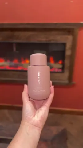 Rare beauty hydrating body cream it’s definitely worth the price! 💞 #rarebeauty #rarebeautybodycream #hydratinglotion 