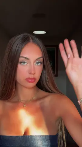 sin y con maquillaje :)  
