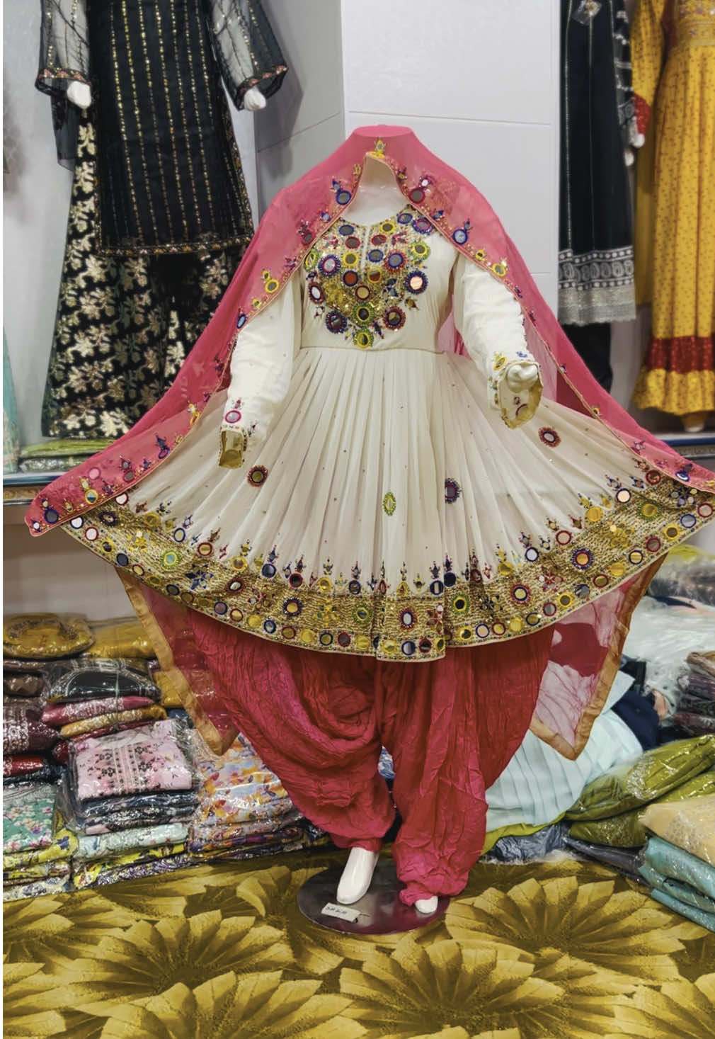 New best hand made winter dress collection DM order now WhatsApp 03334351327 #wedding #dresses #unfreezemyaccoun #unfrezzmyaccount #BenSaeedGarments #trending 