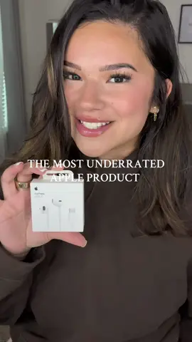 I bought the Apple wired earphones… and here’s why! Do you still have your pair? 👀👩🏻‍💻☝🏼🌟 #apple #appleproducts #appletips 