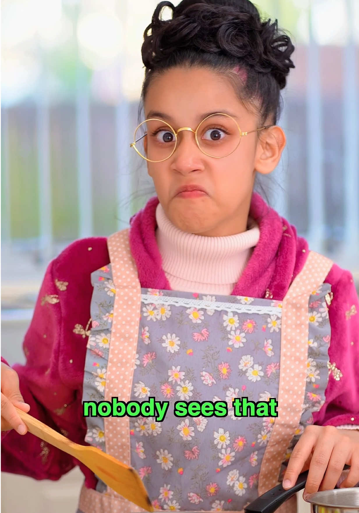Nobody sees that! 😡😂 #funny #housewife #comedyskit #fyp #foryou #relatable 