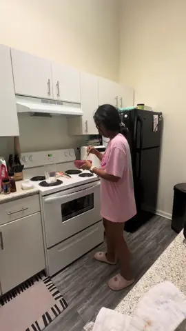 I love slow saturdays 🤍  but I hate my kitchen 😂🫶🏽 #dominicana🇩🇴 #mixedkids 