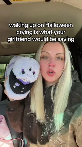 Get your GF this gothic worm since he’s epic #squishable #olebrandselect #halloween #giftsforher #worm 