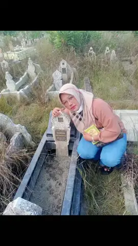 alfatihah buat mamak🤲🤲🤲😭😭😭 GK terasa udah 8 THN mmk ninggalin kami semua,rindu kami Mak😭😭😭