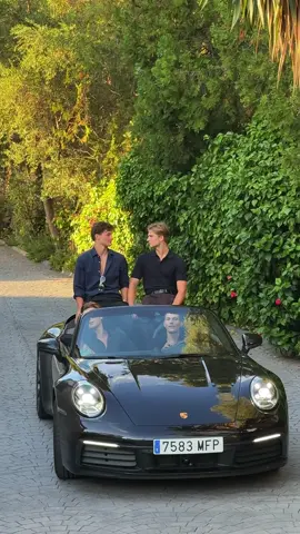 ig - jamesleesosa @Oliver.brynnum @Keanu @elliot 