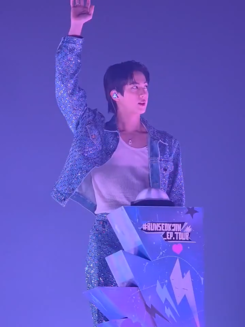 cr : royalblue_j #day1 #runseokjin #amsterdam 