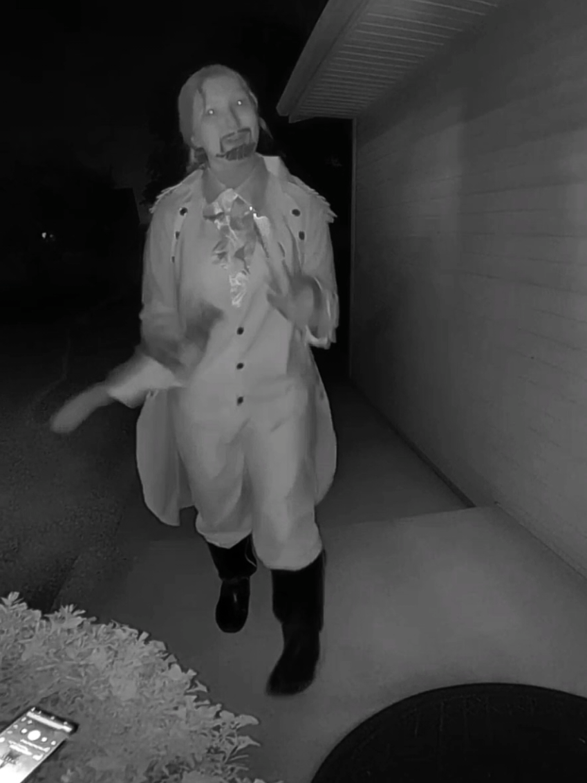 I couldn't resist, i had to put my costume to use 😔🙏 #hamilton #alexandercomebacktosleep #alexanderhamilton #trend #fyp #musicaltheatre #hamiltontiktok #hamiltonmusical #comebacktosleep 