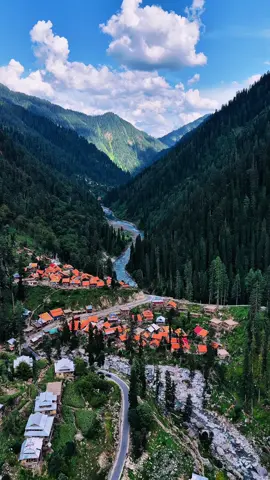 آذاد جموں کشمیر کا یہ خوبصورت گاؤں کس کس نے دیکھا ہے اور اسکا نام کیا ہے؟