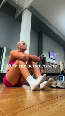 #gym #inbetweensets #pinkset #gymgirl 