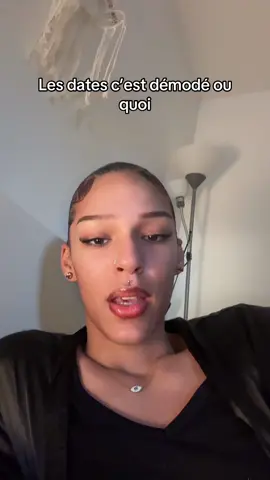 Ça fait trop longtemps j’ai pas entendu qlqun dire « j’ai un date » 💀💀 