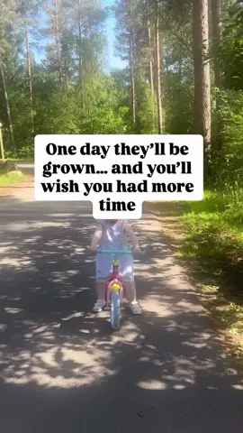 One day the school runs will stop 🥹  The toys will be packed away 💔  And you’ll look back wishing for more time in these years. That’s why I started building income from home — so I could be here for the little things while still earning. SMGB gave me the tools, the training, and the resell rights to start making money online — without missing the moments that matter. If you want the same, DM me INFO💛 #sidehustle #mums #digitalmarketing 