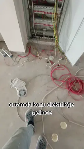 delirirsin ⚡#elektrobağlama #keşvet #keşfetalbeni #keşfettiktok #keşfetedüş #elektrobağlama #keşfetteyizzz #elektriker #cereyancı #elek #elektronik #CapCut #inşaat #keşfet 