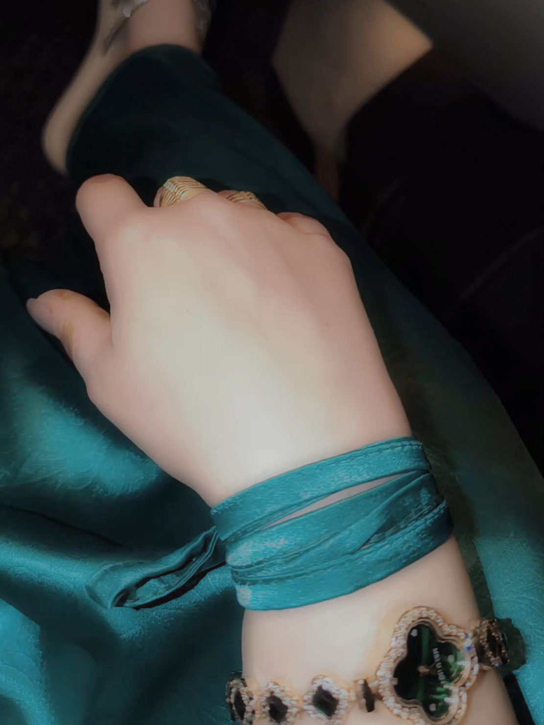 #👑📿 
