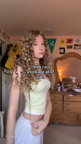my hair would be SO long if i straightened it. #CurlyGirl45 #SofiaZampella #curlyhair #scrunchoutmycrunch #curlroutine #foryoupage #fyp #curlyhairroutine #collegestudent #fashionstudent #fashioninstituteoftechnology #curlyhairtutorial #curls #diffusingcurls #blondecurls #blondehair #blonde #grwm #shrinkage 