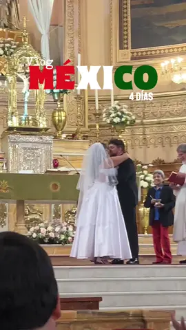 4 dias en Ciudad de México para la boda! Mexico 🇲🇽 mi amor 🧡 fue demasiado divertido esta escapadita a Ciudad de Mexico! La gente increible, todos demasiado amables y la comida a OTRO nivel 😍❤️ felicidades a los novios 💒 #mexico🇲🇽 #cdmx 