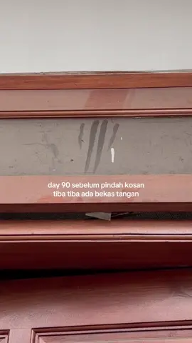 coba kalo ini tangan siapa? ku juga ada ceritanya! awas ya jangan minta ceritain😭🙏🏻 #fyp #foryoupage #horror #ceritahoror #kosan 