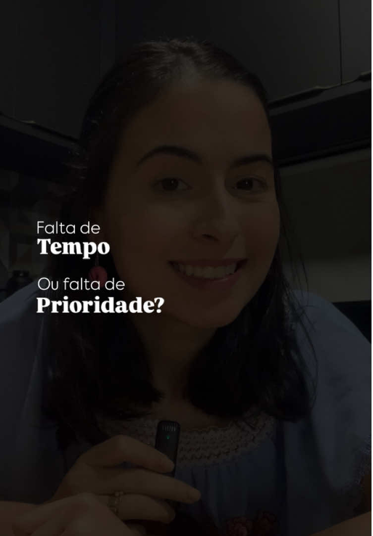 A mesma nutri que te fala: “vai aproveitar teu pão e teu docinho e seja feliz!” é a mesma que puxa tua orelha quando necessário. Sim, há muitas coisas que nos impedem de agir em determinados momentos da vida. Só precisamos avaliar se realmente não podemos ou não priorizamos.  Lembrando que mudanças duradouras iniciam com pequenos passos 🥰 #foryou #fyp #nutri #comportamental #terapianutricional #saude