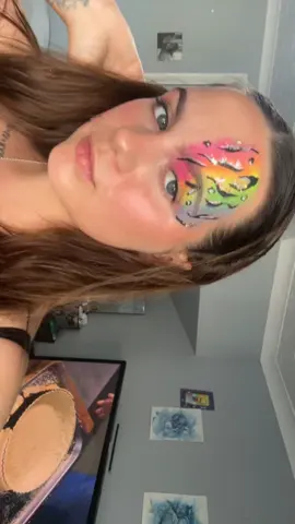 Couple of my face paints on myself from this week  Can always trust me to be a face painter who joins in on the fun ✨👩🏻‍🎨