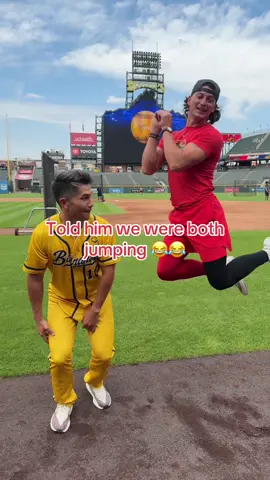My bro @noah bridges I’m sorry 😂 watch him and the @theofficialfirefighters play @thesavbananas Sat and Sun on @ESPN #espn #savannahbananas #firefighters 