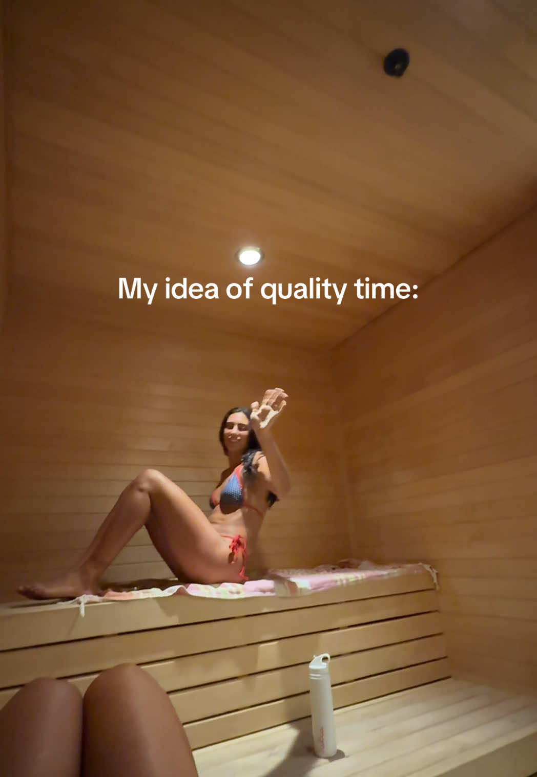 Detox & yap sesh w my bestie??? Yes pls! @Julia Hawkins #healthandwellness #detox #sauna #antiinflammatory #healthyliving 