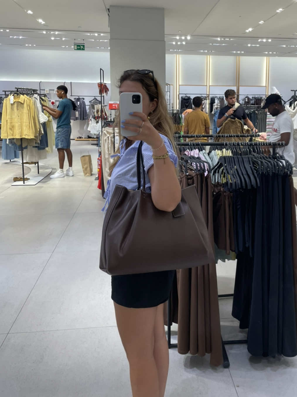 I found the perfect uni bag 🤎👜  @ZARA  #unibag #autumnbag  #fallfashiontrends #autumnoutfits #fashion #fashioninspo #fallseason 